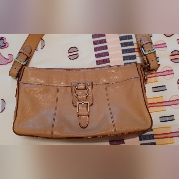 Etienne Aigner Handbags - Etienne Aigner light brown/ tan leather shoulder handbag